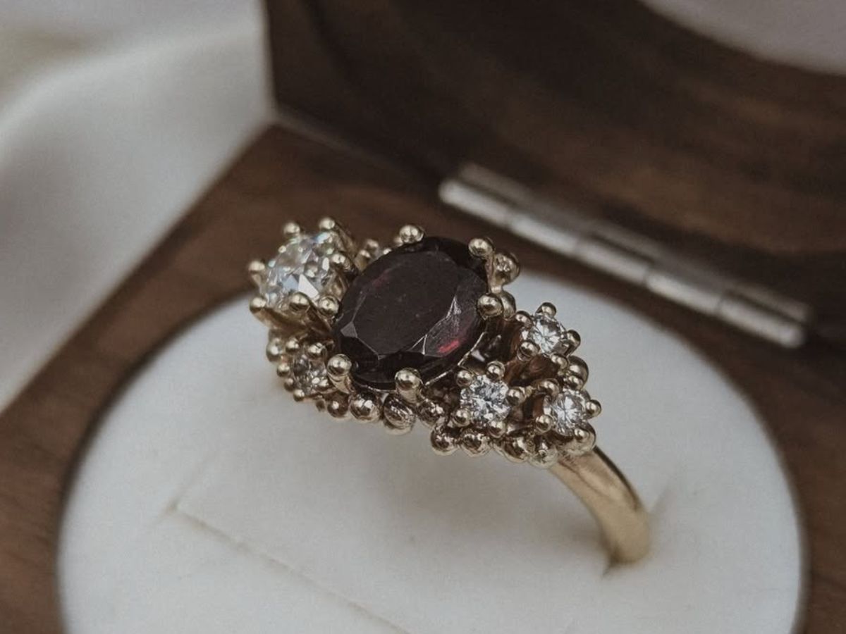 Bespoke | Garnet and Diamond Engagement ring