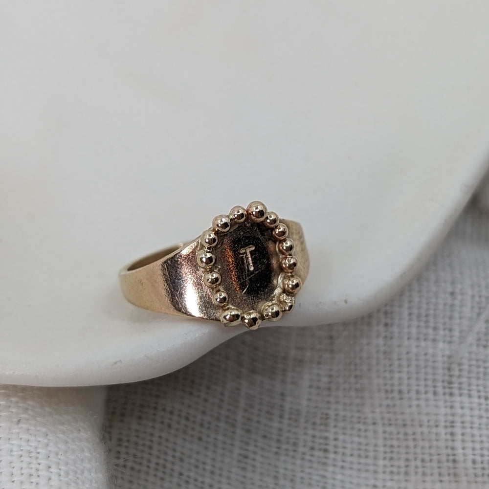 The 'Bijou' Signet ring | Sterling Silver - MILLY MAUNDER