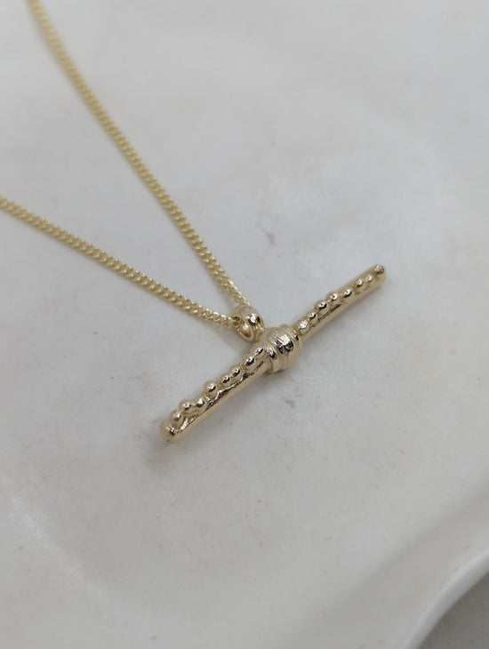 'T' Bar pendant | 9k Yellow Gold