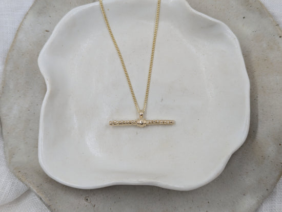 'T' Bar pendant | 9k Yellow Gold