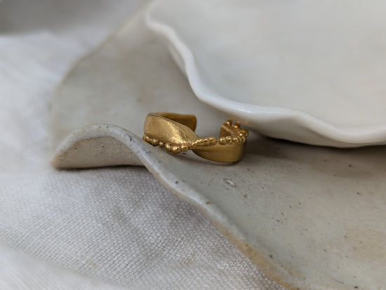 Twist & Turn Ring | 18k Gold Plated