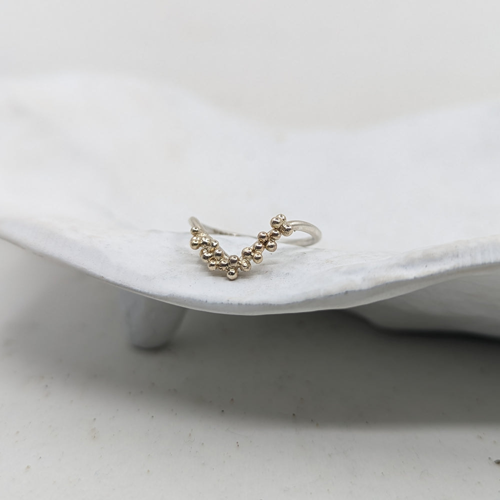 Wishbone Wedding Band | 9k White and Yellow Gold - MILLY MAUNDER